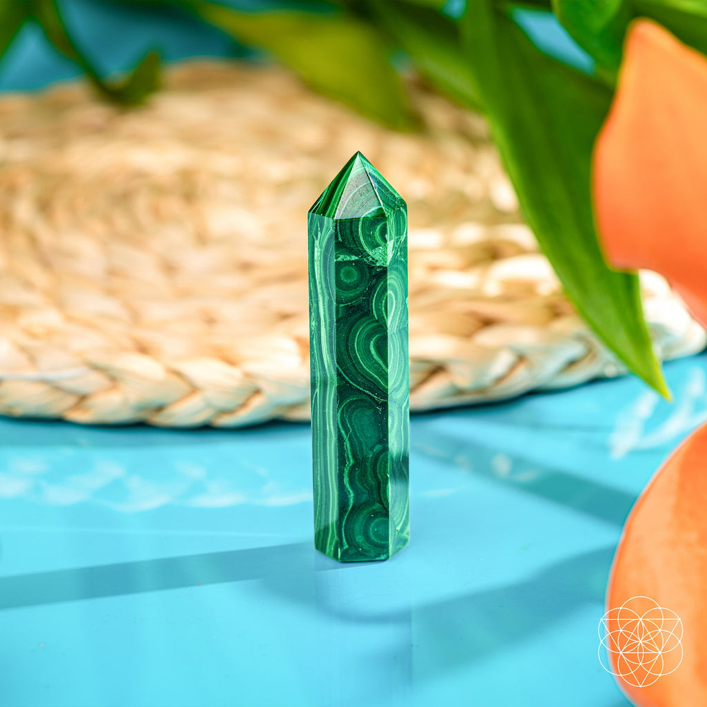 Malachite Crystal Point – Transformation & Healing Stone